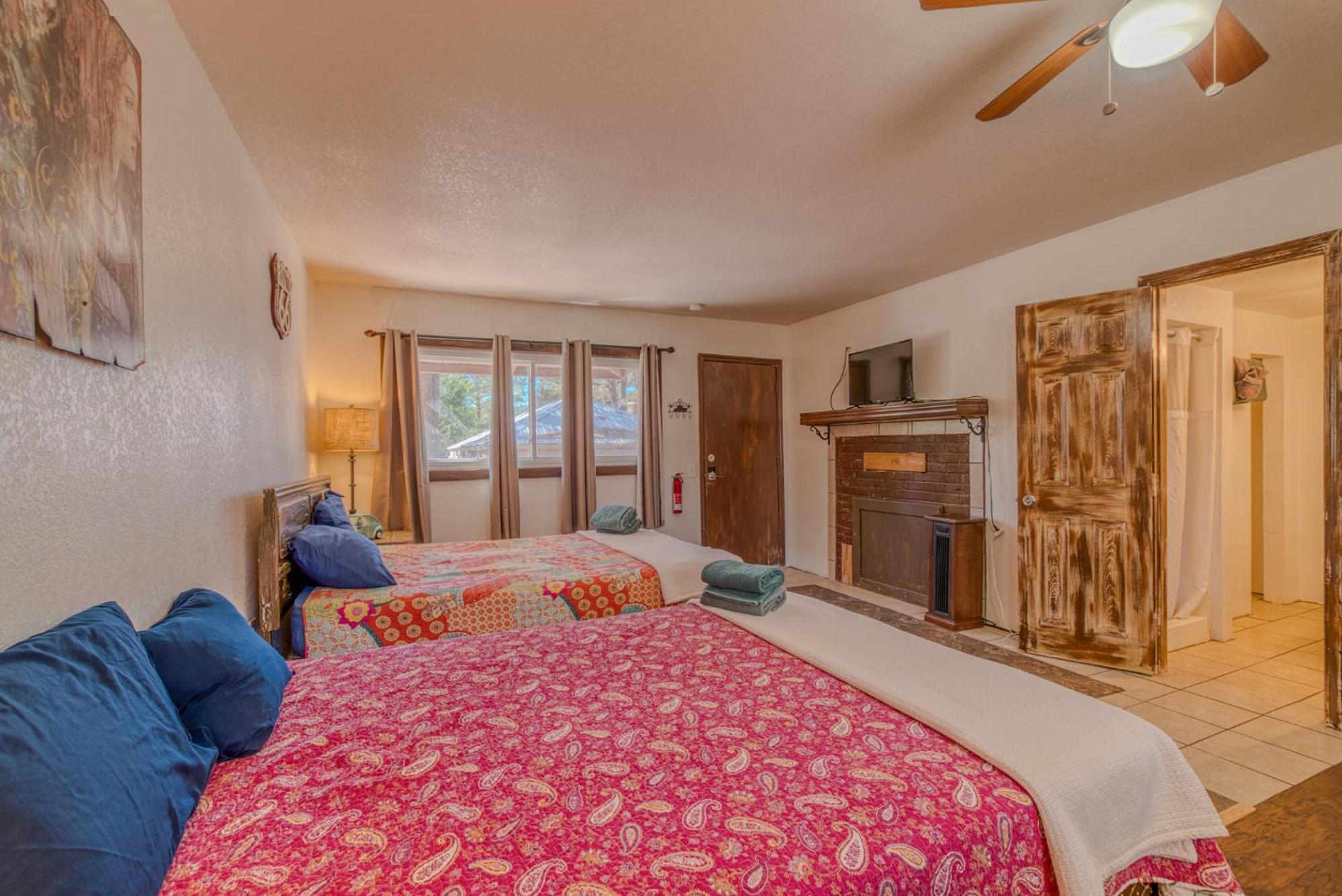Enchanted Hideaway Cabins And Cottages 鲁伊多索 外观 照片