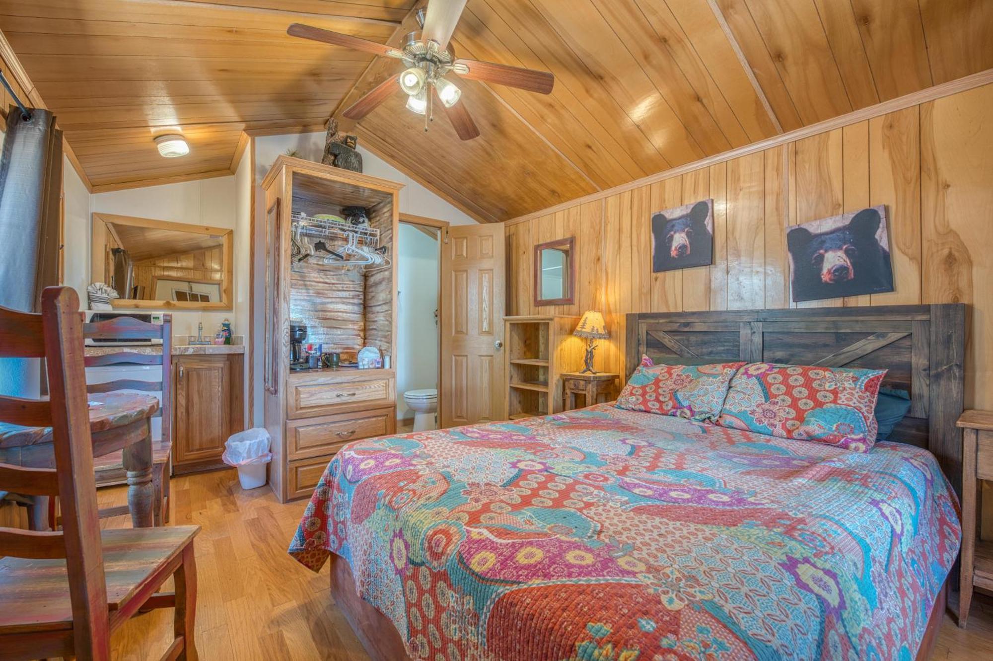 Enchanted Hideaway Cabins And Cottages 鲁伊多索 外观 照片
