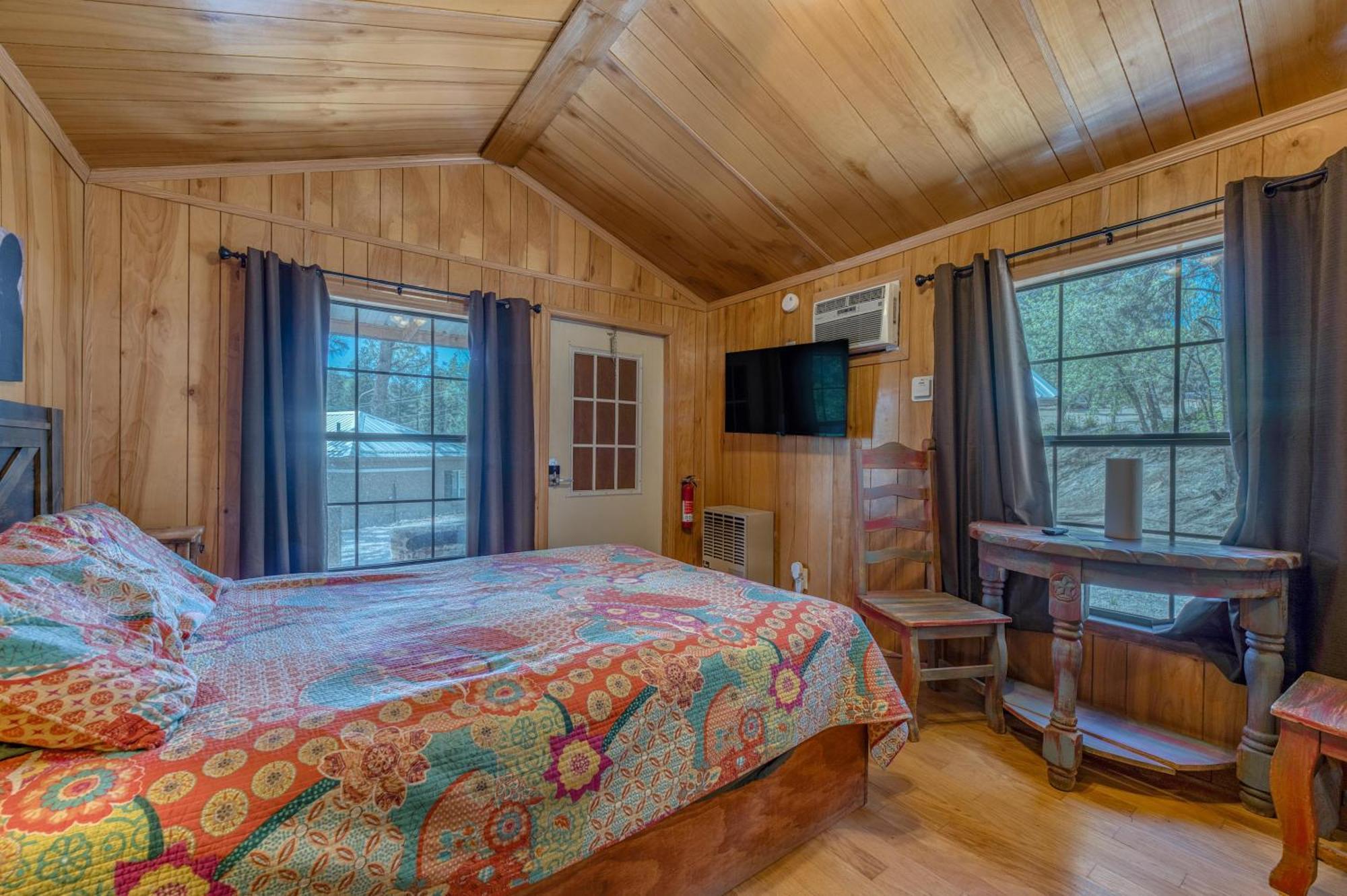 Enchanted Hideaway Cabins And Cottages 鲁伊多索 外观 照片