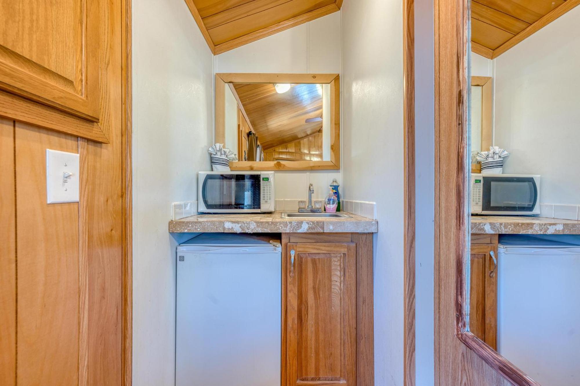 Enchanted Hideaway Cabins And Cottages 鲁伊多索 外观 照片