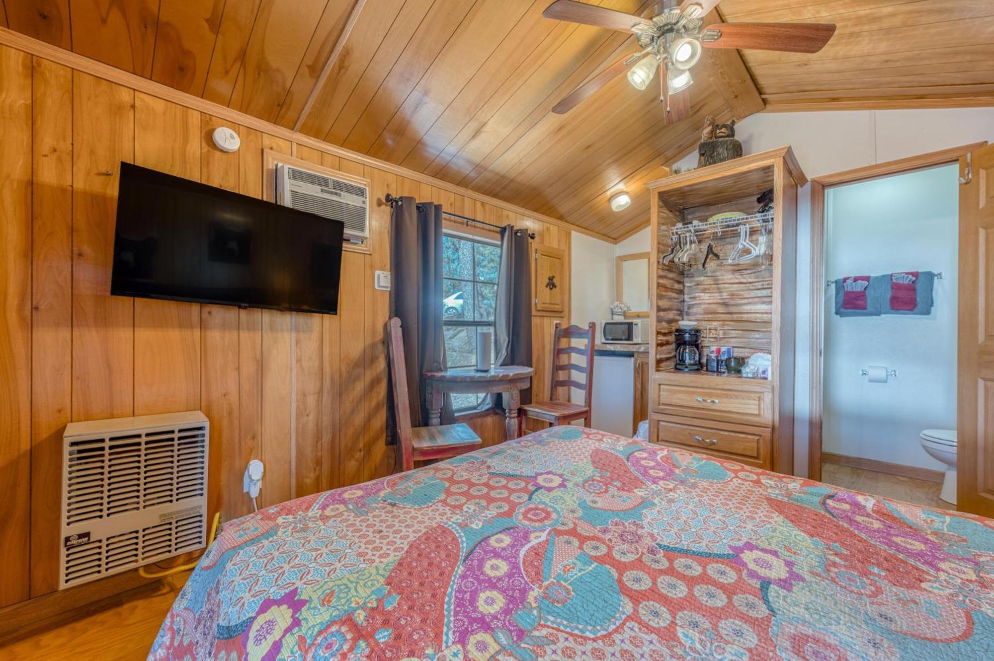 Enchanted Hideaway Cabins And Cottages 鲁伊多索 外观 照片